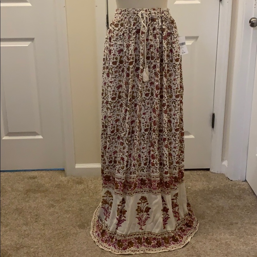 Forever 21 Bohemian Maxi Skirt NWT L